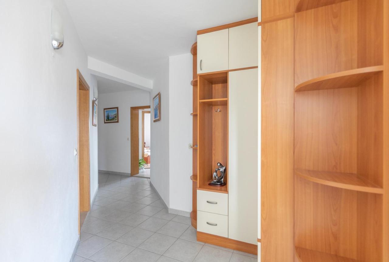 Barba Apartment *