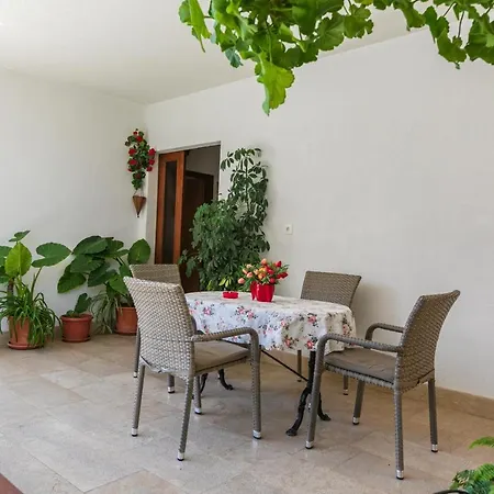 Apartments Barba Tucepi Exterior photo