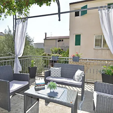 Apartments Barba Tucepi Exterior photo